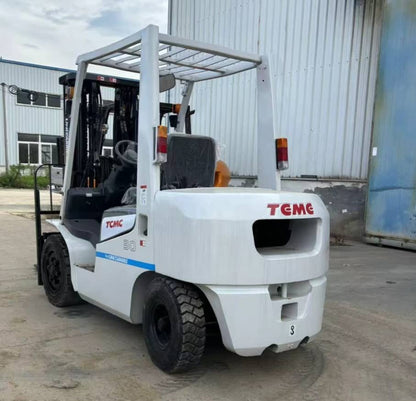 TCM 3.0 TONS DIESEL 2015 ΙΣΤΟΣ(DUPLEX,TRIPLEX) 4,5μ ΥΨΟΣ ΩΡΕΣ ΛΕΙΤΟΥΡΓΙΑΣ 3.000