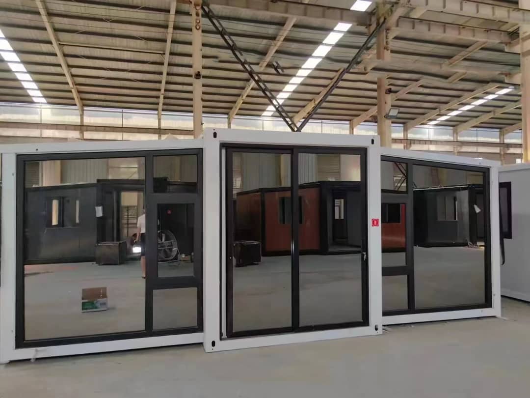 ΠΤΥΣΟΜΕΝΟ ΣΠΙΤΙ. Ερχεται σε δυο εκδοχες σε 73τμ η 35τμ, μεταφερεται και τοποθετειται ευκολα, επισης υπαρχει και επιλογη επίπλωσης