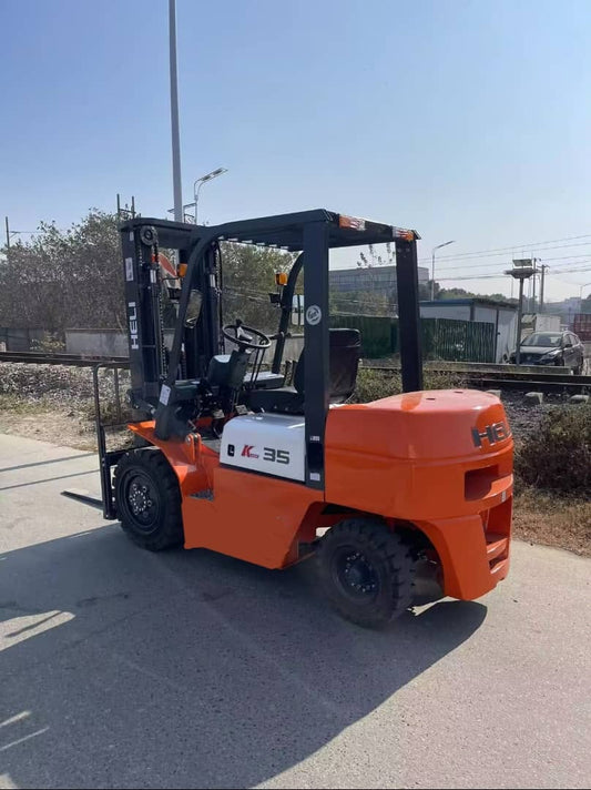 3.5 TONS HL DIESEL 2015. ΙΣΤΟΣ (DUPLEX,TRIPLEX) ΥΨΟΣ 4,5μ ΜΗΧΑΝΗ ISUZU