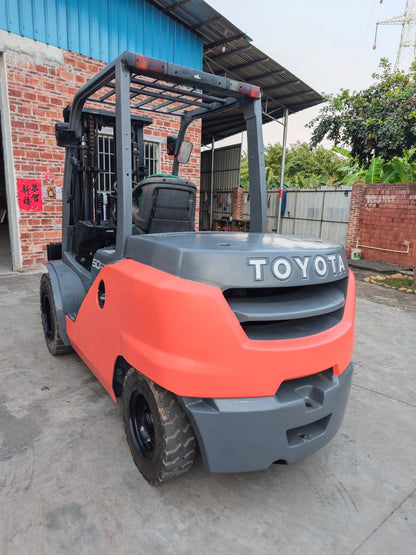 5.0 TONS 2017 DIESEL TOYOTA (TRIPLEX)